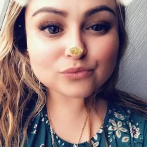 Meet your Posher, Ana